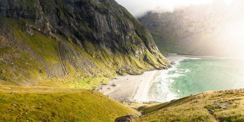 零信任网络架构（ZTNA）：从边界防护到持续验证，重塑企业网络安全模型